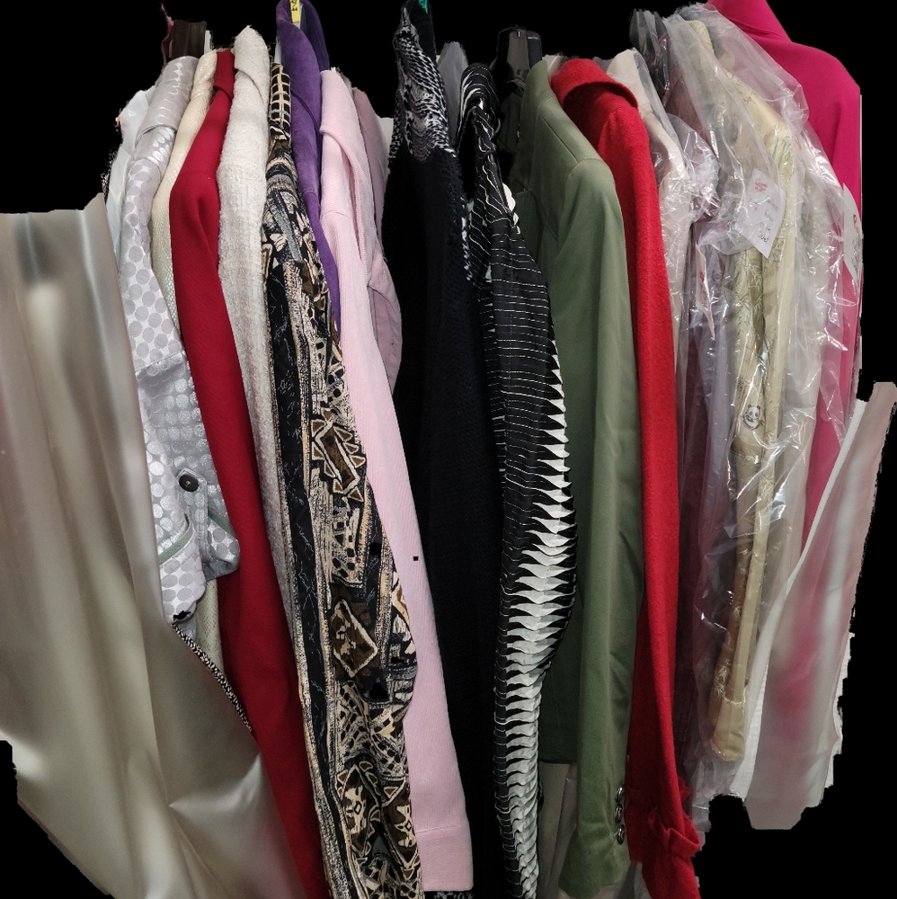 🔴👗 MYSTERY BUNDLE 🧥 - Picture 7 of 12